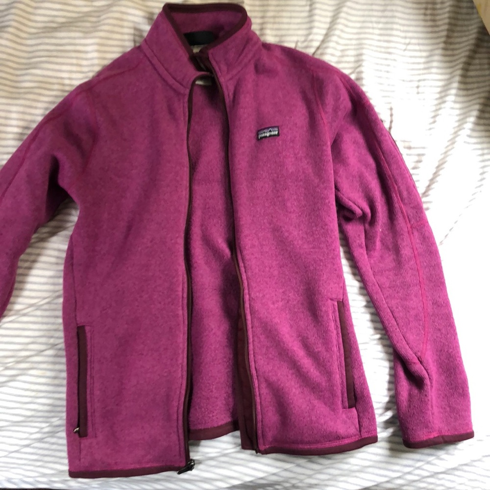 Patagonia women’s Better Sweater Size Small Maroon